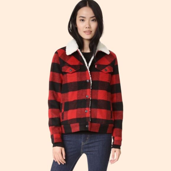 Levi's Wool Boyfriend Sherpa Trucker Jacket - Picture 1 of 8